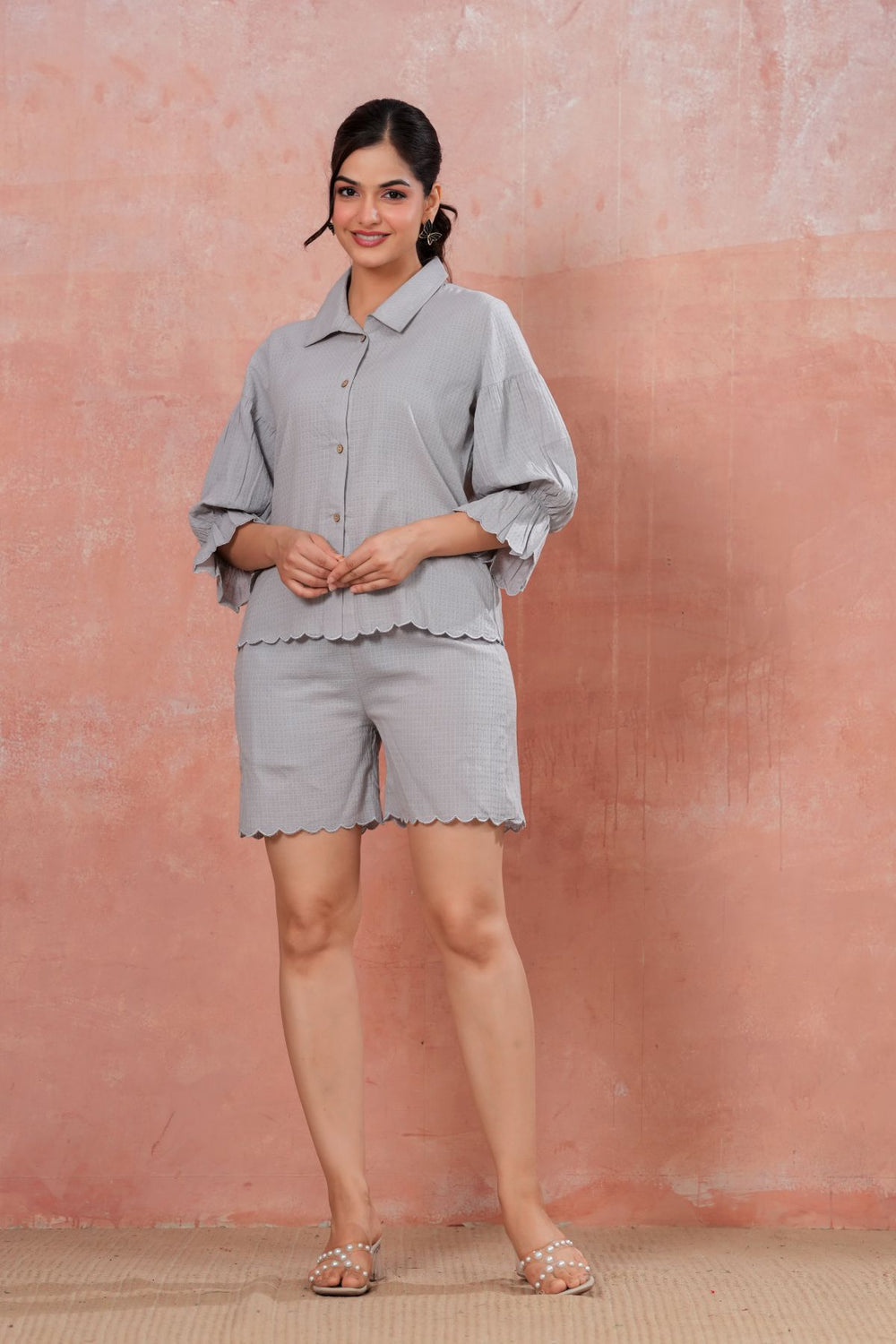 Dove Scallop Short Set