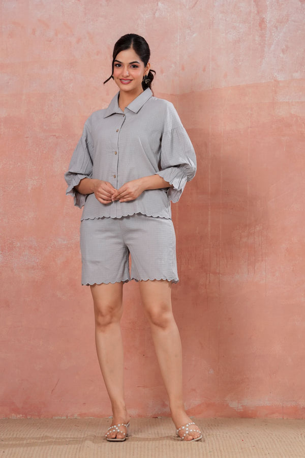 Dove Scallop Short Set