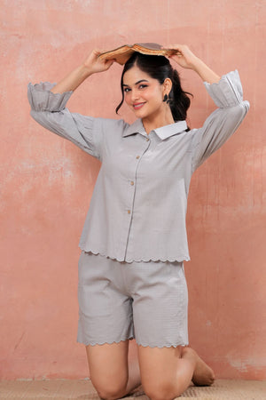 Dove Scallop Short Set
